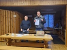 Jani Hotanen jakoi mitalin Mika Tuukkaselle.